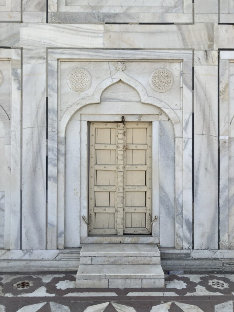 Taj Mahal & Agra Fort